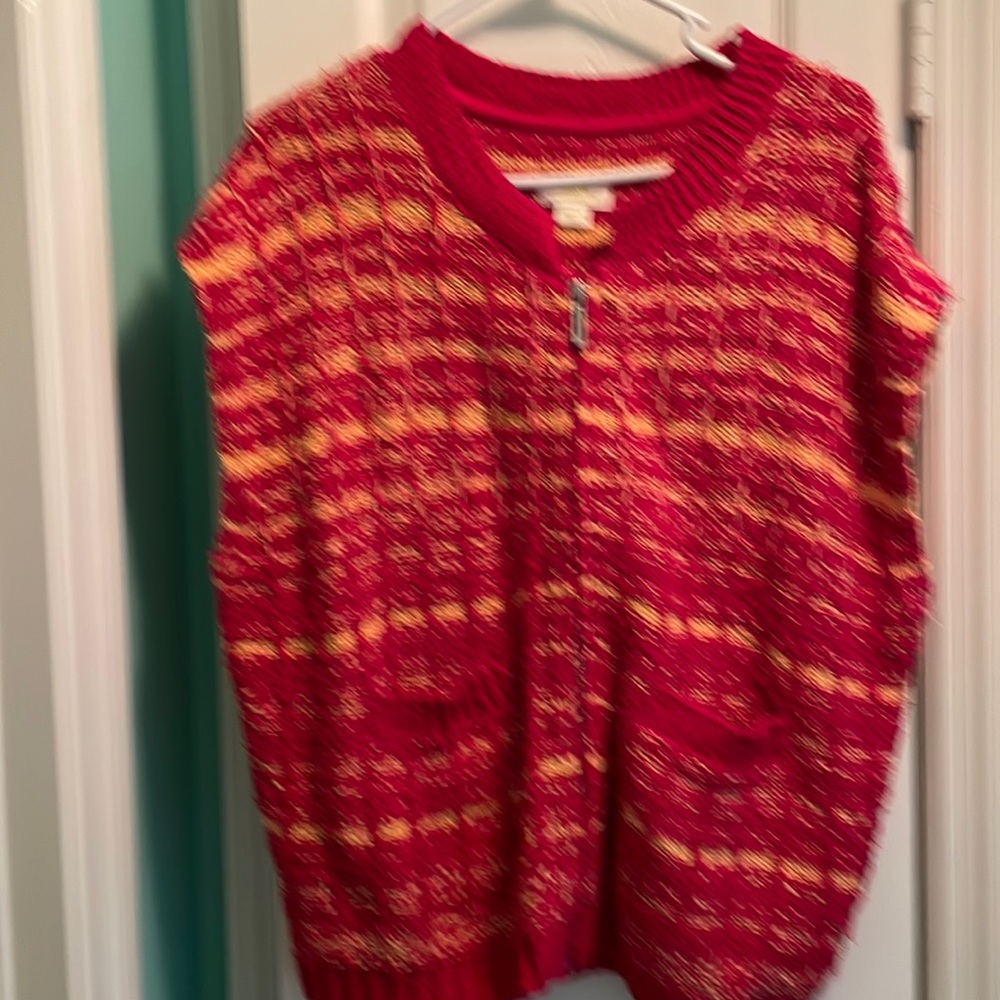 Sleeveless sweater by Maeve